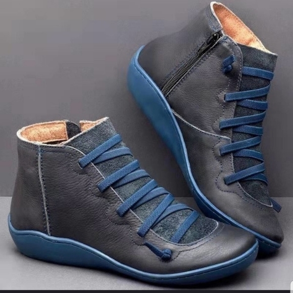 Boots - Picture 2 of 6